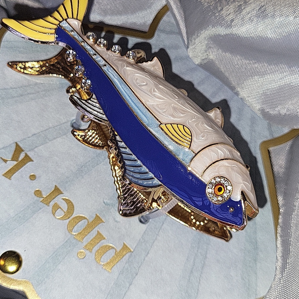 Piper K FISH blue And Yellow Hair Clip Brand New Li Yellow Fin